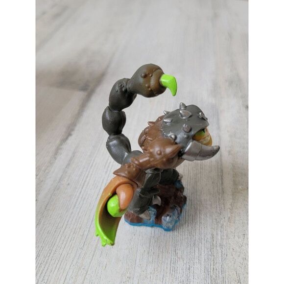Activision 2013 scorpion Armour Skylander toy figure - Picture 3 of 4